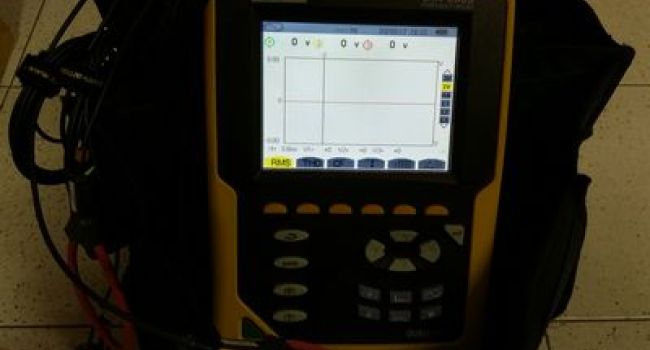 Analizzatore di rete elettrica: misurare potenza e qualità